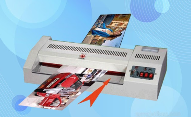 Máy ép plastic bị kẹt giấy